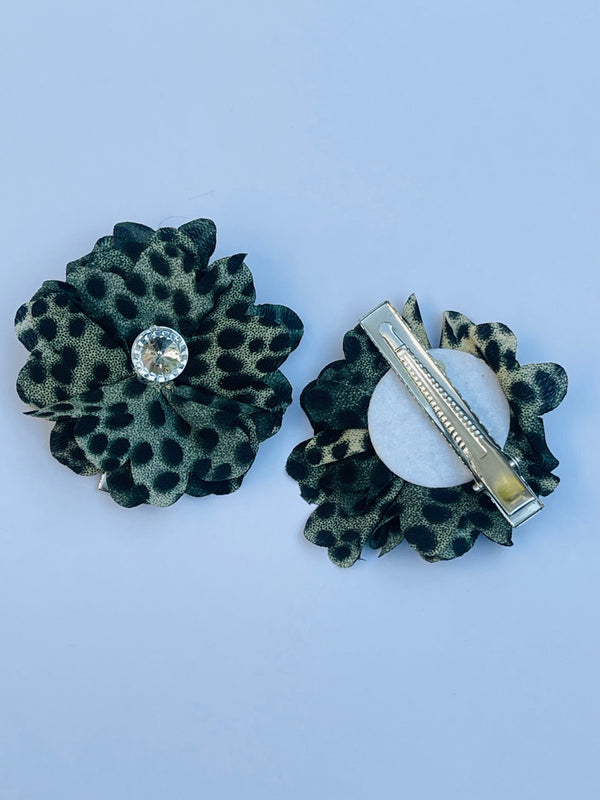 Green Wildflower Clip